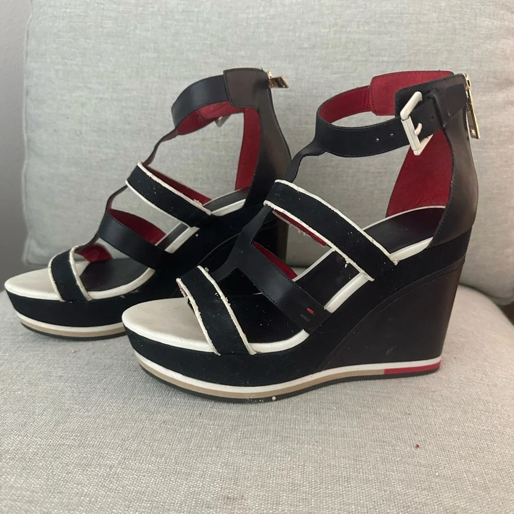 Tommy Hilfiger wedge sandals. - Picture 2 of 2